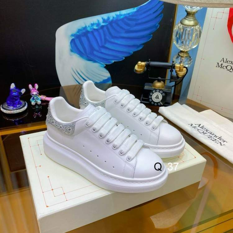 Picture of Alexander McQueen Shoes _SKUAlexanderMcQUEENsz35-45MK0825397